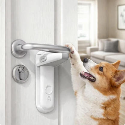 Quiet Safety Gate for Pets Disruption Closing Silent