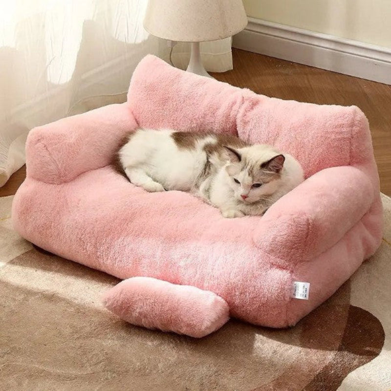 Luxury Warm Plush Bed for Cats Regal Retreat