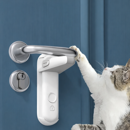 Quiet Safety Gate for Pets Disruption Closing Silent