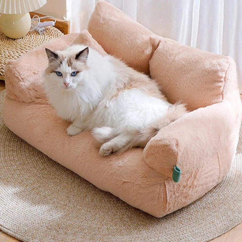 Luxury Warm Plush Bed for Cats Regal Retreat