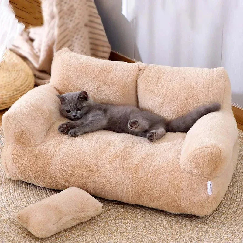 Luxury Warm Plush Bed for Cats Regal Retreat