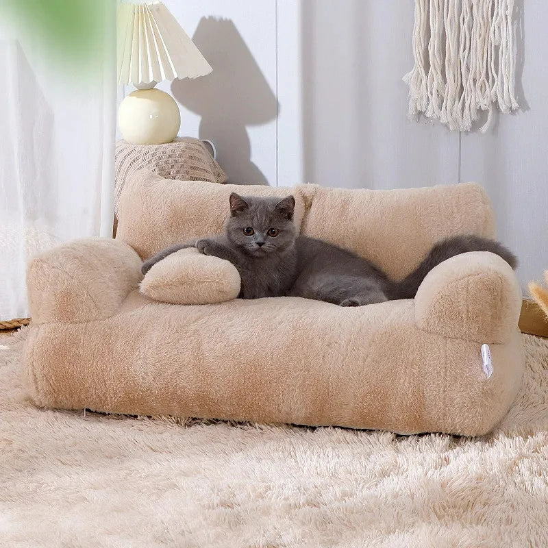 Luxury Warm Plush Bed for Cats Regal Retreat
