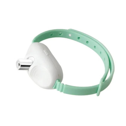 Smart Interactive Collar for Cats Entertained Effortlessly Hands