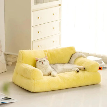 Luxury Warm Plush Bed for Cats Regal Retreat